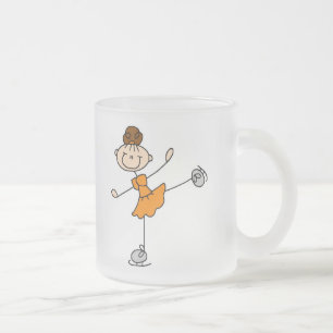 Caneca alaranjada da menina do patinagem no gelo