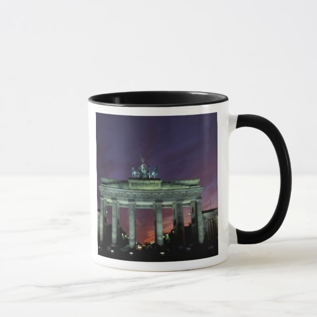 Caneca Alemanha, Berlim. Portão de Brandemburgo à noite. (Direita)