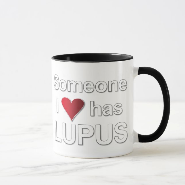 Caneca Alguém amor de I está com o lúpus (Direita)