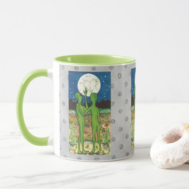 Caneca Aliens Românticos OVNI Roswell Designer Humorístic (Com Donut)