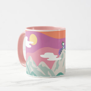 Caneca Amendoins   Snoopy & Troop Caminhando a Montanha