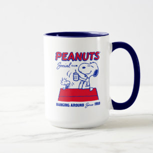 Caneca Amendoins Snoopy & Woodstock pendurado