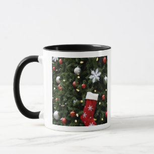 Caneca América do Norte. Condecorações de Natal na árvore