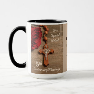 Caneca Aniversário de 5ª Ordenação do Padre Rosa Vermelha