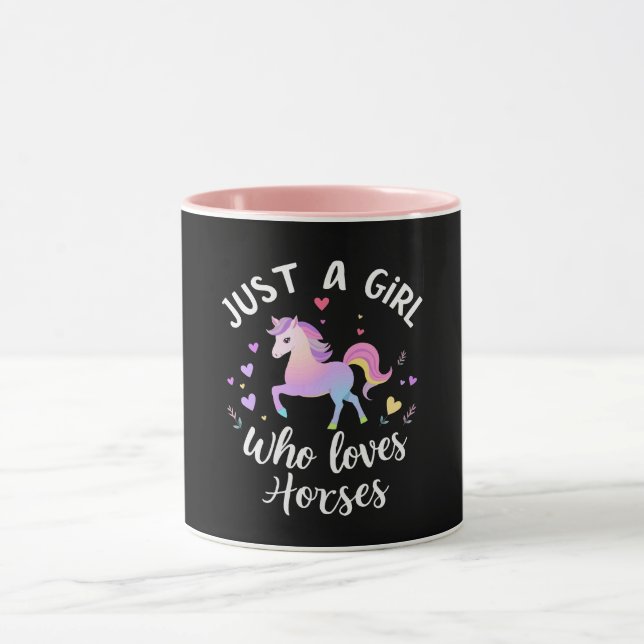 Caneca Apenas Uma Garota Que Ama Cavalos (Centro)