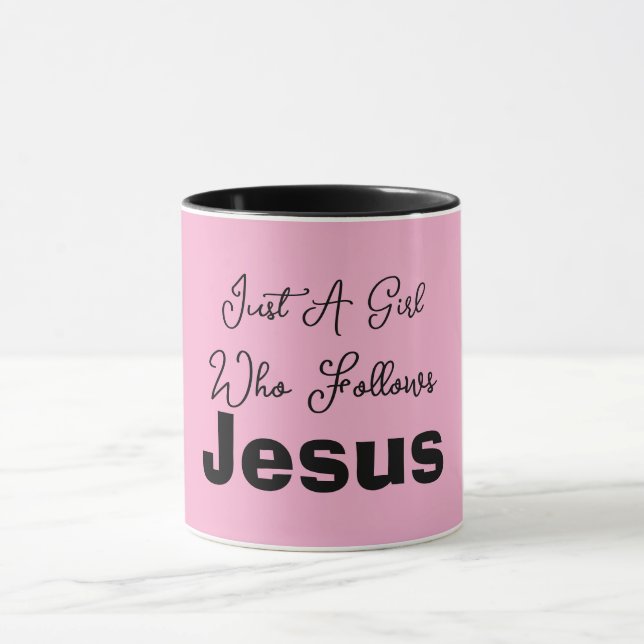 Caneca Apenas uma Garota que Segue Jesus (Centro)