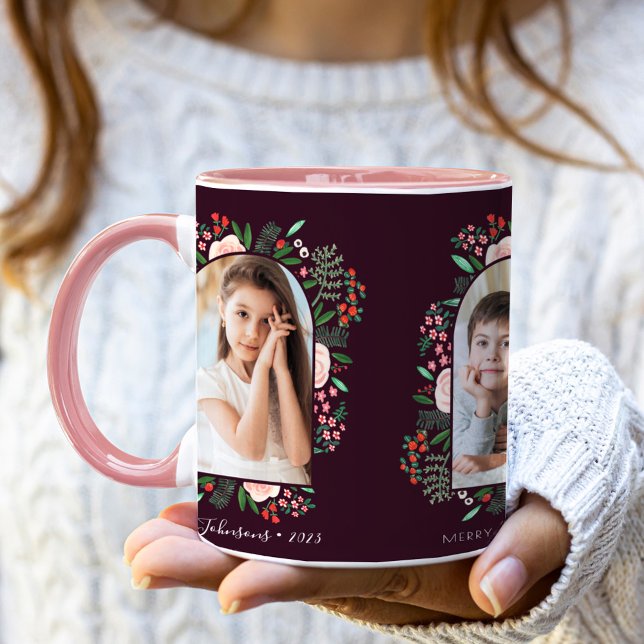 Caneca Arco de Foto de Natal Floral Moderno (Modern Arch Frame Floral Merry Christmas Photo Mug)