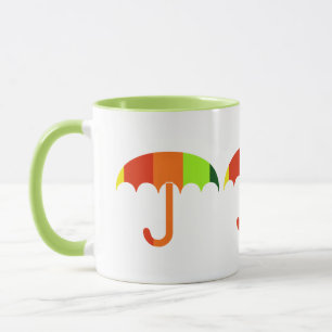 Caneca Arco-Íris Guarda-chuvas no fundo branco