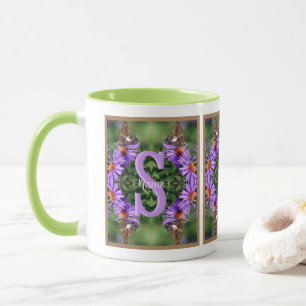 Caneca Arte de Borboleta com Nome e Inicial de Monograma