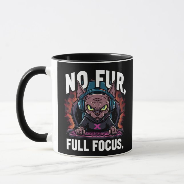 Caneca Arte de Gamer de Gato Sphynx com Foco Total (Esquerda)