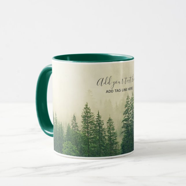 Caneca Árvores da Floresta de Pinheiros Nebulosa Presente (Frente Esquerda)