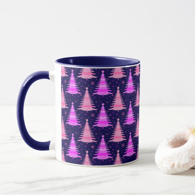 Caneca Árvores de Natal - Design de Padrão Azul Rosa (Com Donut)