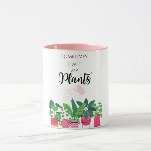 Caneca Às vezes, molhei minha muca de plantas (Centro)