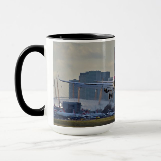 Caneca Aterragem no aeroporto da cidade de Londres (Esquerda)