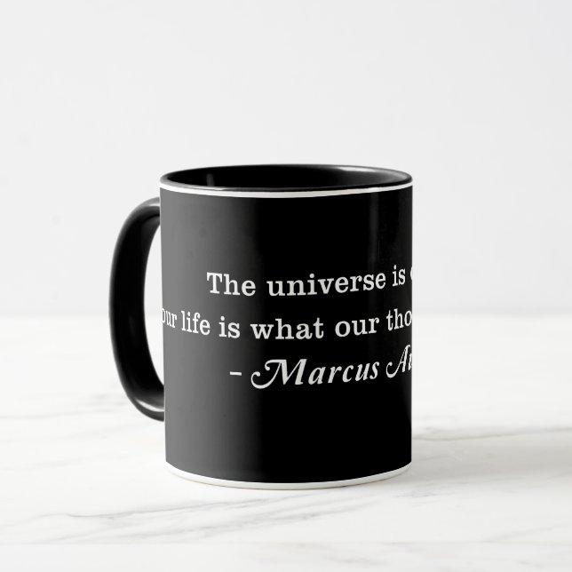 Caneca Aurelius Universo É Uma Cotação De Alteração (Frente Esquerda)