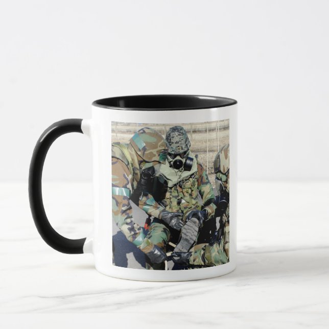 Caneca Aviões assistem soldado do Exército da República d (Esquerda)
