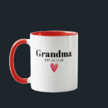 Caneca Avó Nascimento Lança Anúncio Mug<br><div class="desc">Vovó Est. 20XX. Esta design bonitinha é a maneira perfeita de anunciar sua gravidez a uma marca nova avó, avó, gama, nana, avó, etc. presente de Dia de as mães excelente para qualquer avô ser. Seja um menino, uma menina, são gêmeos, são trigêmeos, ou é apenas um pacote de alegria....</div>