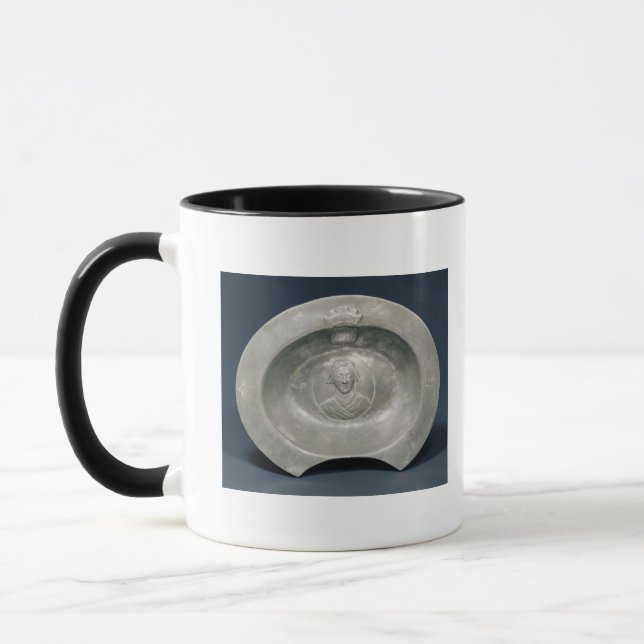 Caneca Bacia do sangramento, francês, século XV, peltre (Esquerda)