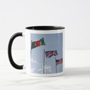 Caneca Bandeira BRITÂNICA entre o afegão e bandeiras do