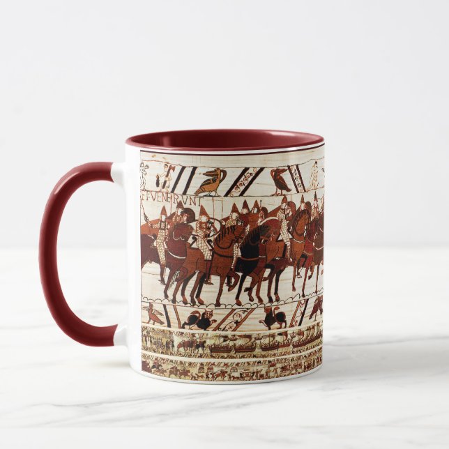 CANECA BAYEUX TAPESTRY NORMAN ARMY, KNIGHTS HORSEBACK MU (Esquerda)