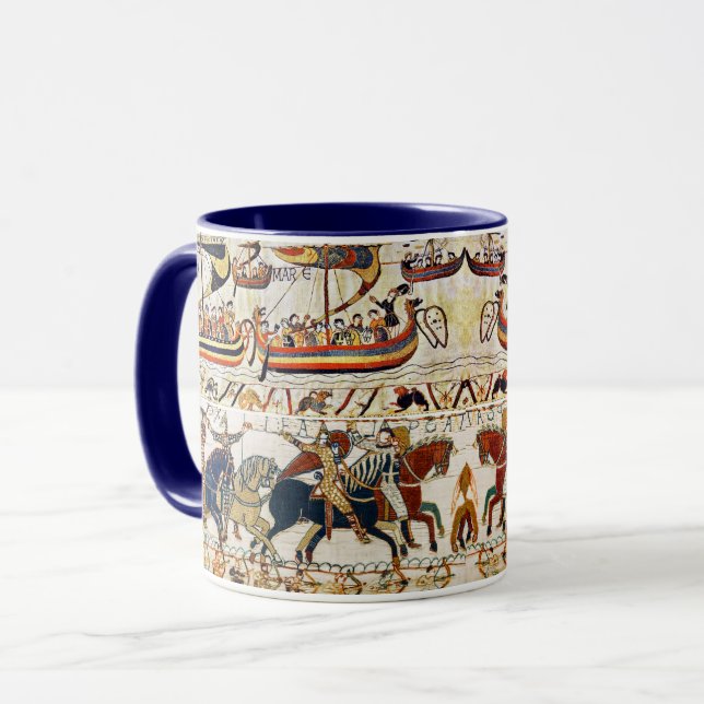 CANECA BAYEUX TAPESTRY NORMAN KNIGHTS, VIKING SHIPS, ARCH (Frente Esquerda)