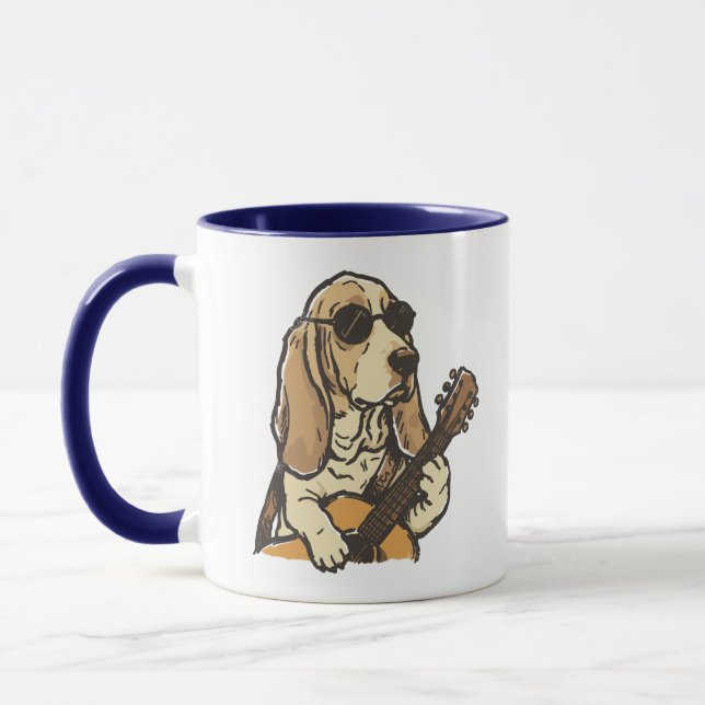 Caneca Beagle Hippie Tocando Violão  (Esquerda)