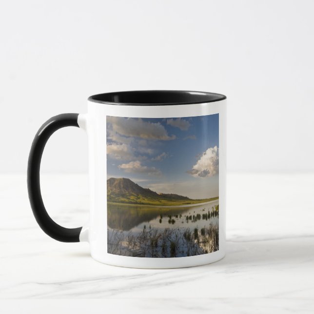 Caneca Bear Butte se reflete no lago Bear Butte perto (Esquerda)