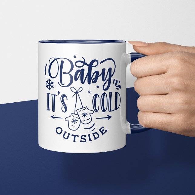 Caneca Bebê Está Frio Lá Fora Azul Marinho Férias De Nata (Criador carregado)