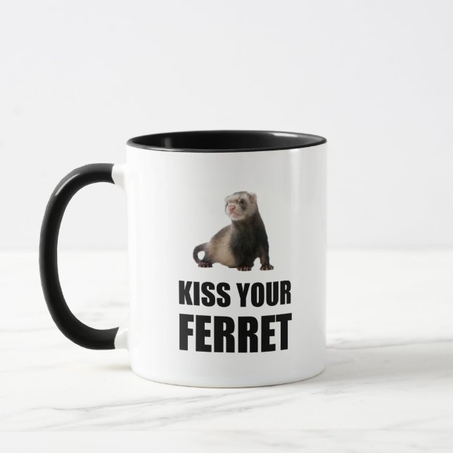 Caneca Beije sua doninha engraçada (Esquerda)