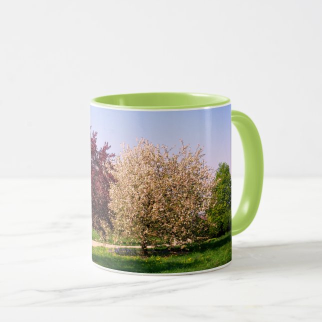 Caneca Bela Paisagem e Árvores (Frente Esquerda)