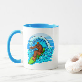 Caneca Bigfoot Surfando Montado Nas Ondas Diversão Sasqua