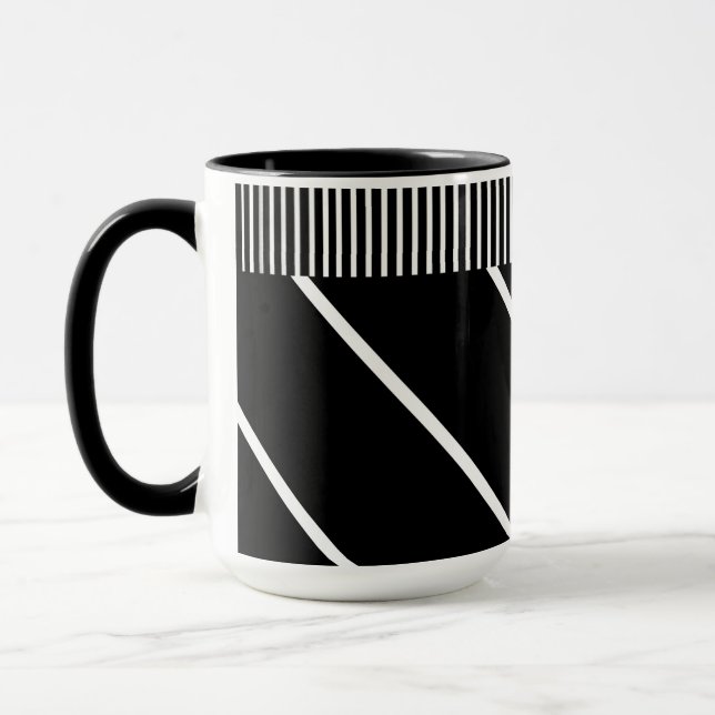Caneca Black and White Mug - Chic in Strips (Esquerda)