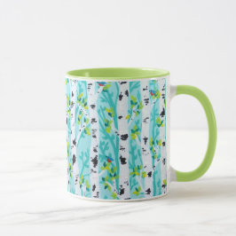 Caneca Bluebirds na floresta da árvore de vidoeiro do