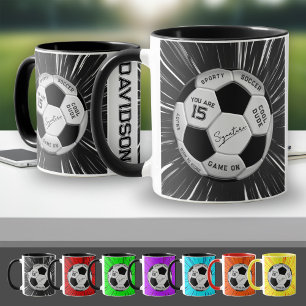 Caneca Bola de Futebol Preta e Branca Personalizada com I
