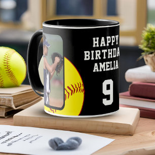 Caneca Bola de Softbol Feliz Aniversário 2 Fotos