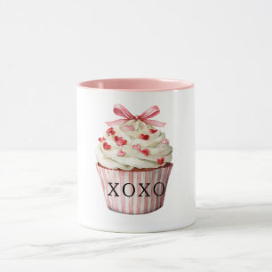 Caneca Bolo de Aniversário Cupcake Corações Vermelhas Laç