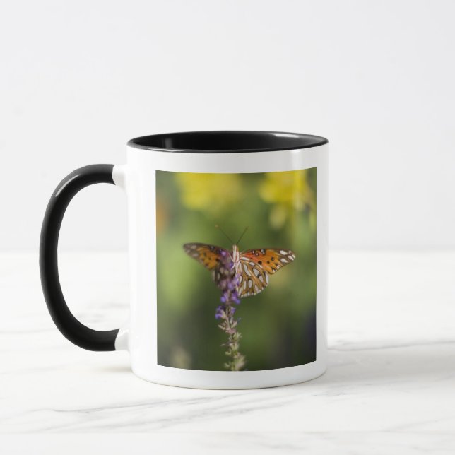 Caneca Borboleta em wildflowers (Esquerda)