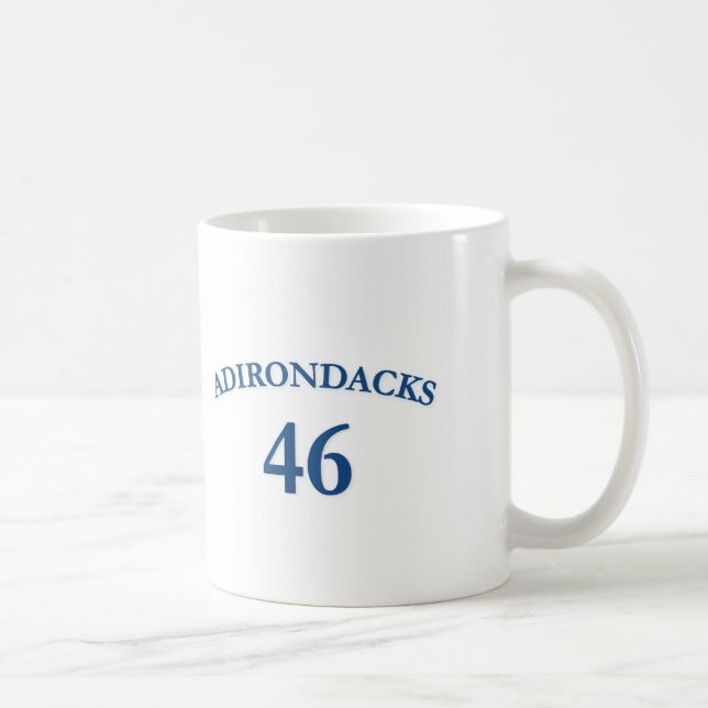 Caneca branca clássica do Adirondacks 46 (Direita)