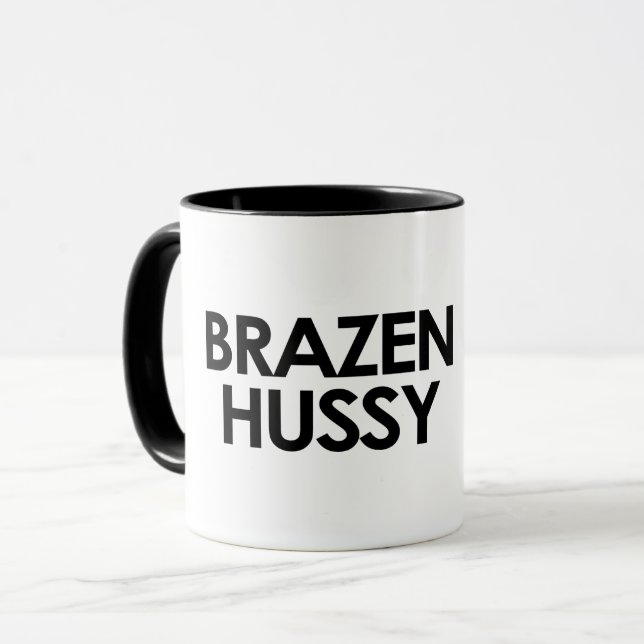 CANECA BRAZEN HUSSY (Frente Esquerda)