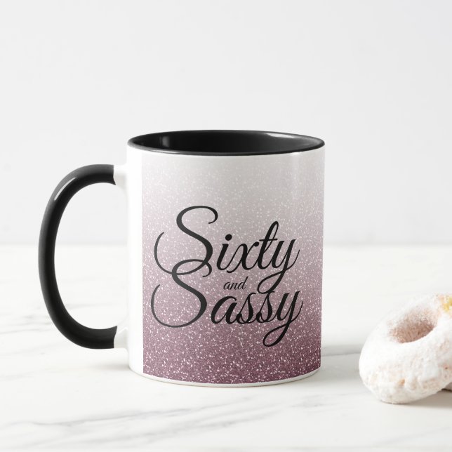 Caneca Brilho roxo Ombre 60 e 60th aniversário Sassy (Com Donut)