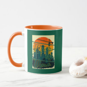 Caneca Built by Workers City Skyline Vintage Labor Day De
