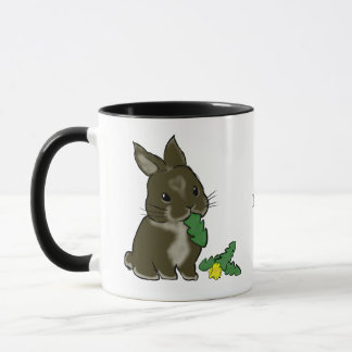 Caneca Bunny eating dandelion 
