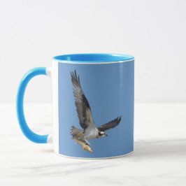 Caneca Caça ao Osprey Voando para Peixes