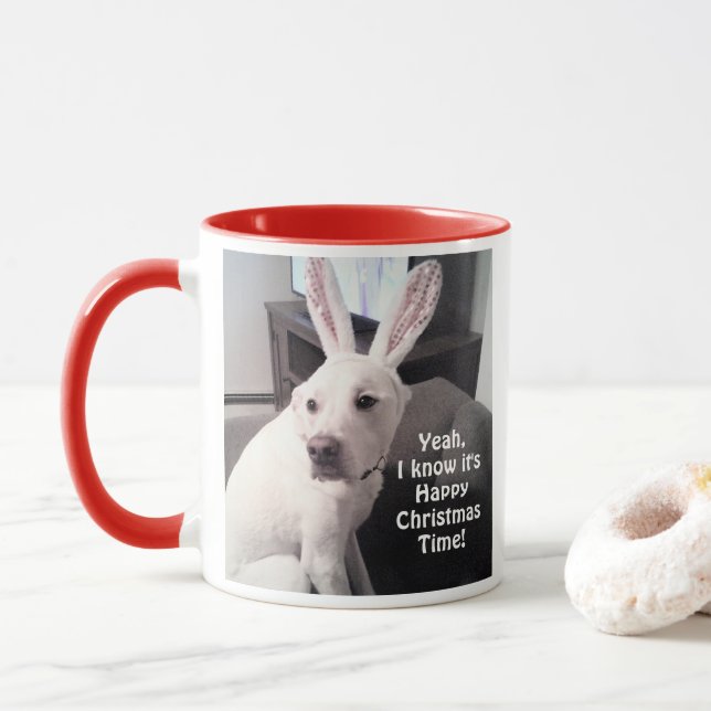 Caneca Cachorro Branco Bonito e Engraçado de Natal com Or (Com Donut)