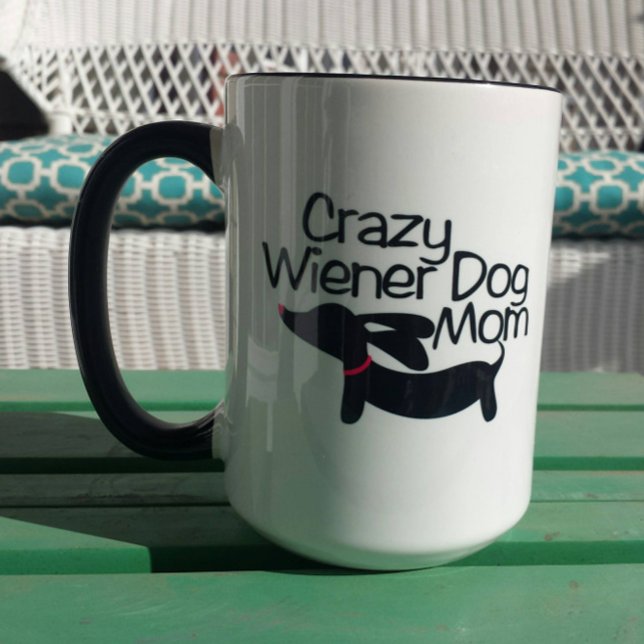 Caneca Cachorro Louco Cachshund Coffee Mama (Crazy wiener dog mom mug for dachshund lovers! Sip coffee while petting a doxie.)
