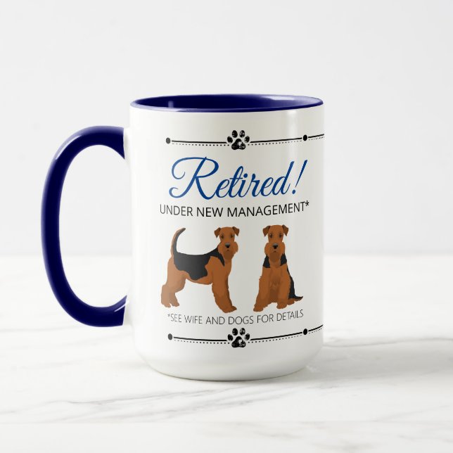 Caneca Cães Aposentados Ver Esposa e Airedale Terriers (Esquerda)