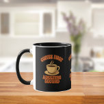 Caneca Café adulterando primeiro a segunda citação do hum<br><div class="desc">Fundo preto. Coffee Primeiro,  Adultando segundo. Fonte do estilo 70,  cor laranja e castanho.</div>