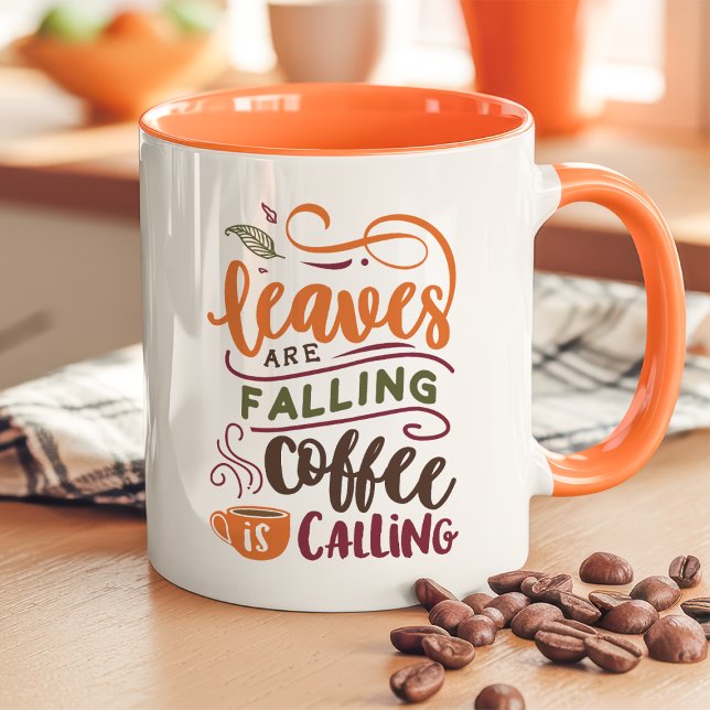 Caneca Café de Outono, Folhas Caindo, Convite Aconchegant (Criador carregado)
