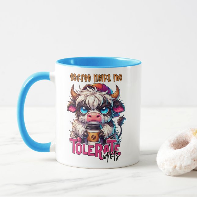 Caneca Café Me Ajuda a Tolerar Idiotas  (Com Donut)