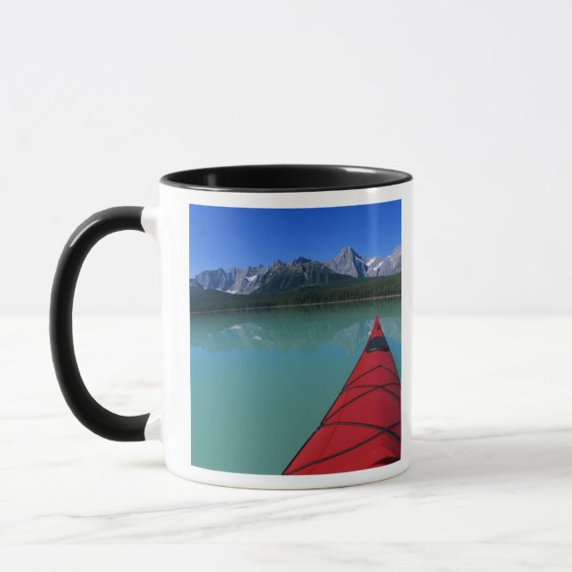 Caneca Caiaque no Lago Waterfowl abaixo do Howse Peak (Esquerda)